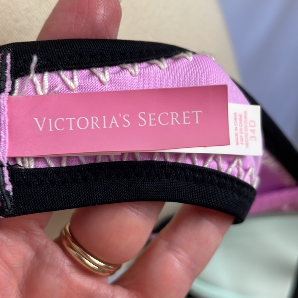 Victoria's Secret Blue Pink and Ivory Bikini Top w/Crochet Detail - Size 34D - Picture 13 of 15